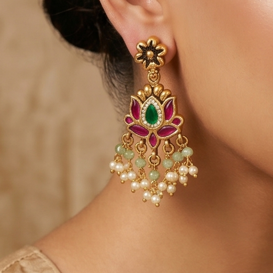 Antique Earring M00175