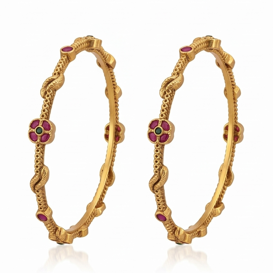 Antique Bangles M00114