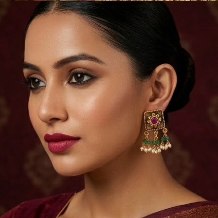 Antique Earring M00189